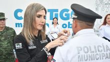 Margarita Moreno otorga ascensos y reconoce a policías municipales