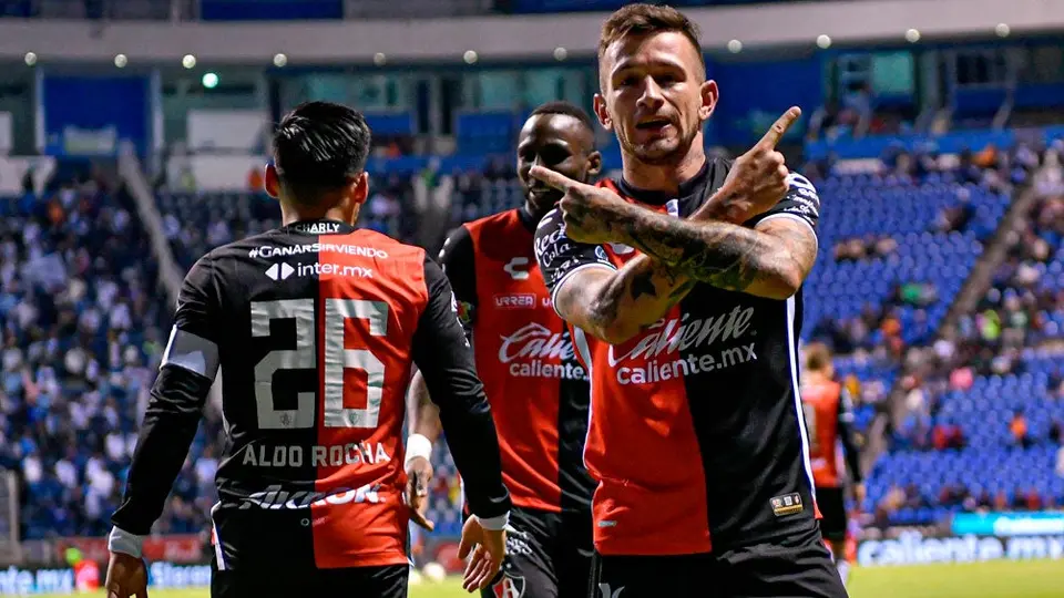 Atlas vuelve a golear y 'despacha' al Puebla para meterse de lleno a puestos de Repechaje