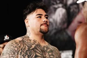 Andy Ruiz confirma que fue hackeado tras publicaciones que aseguran que consume drogas