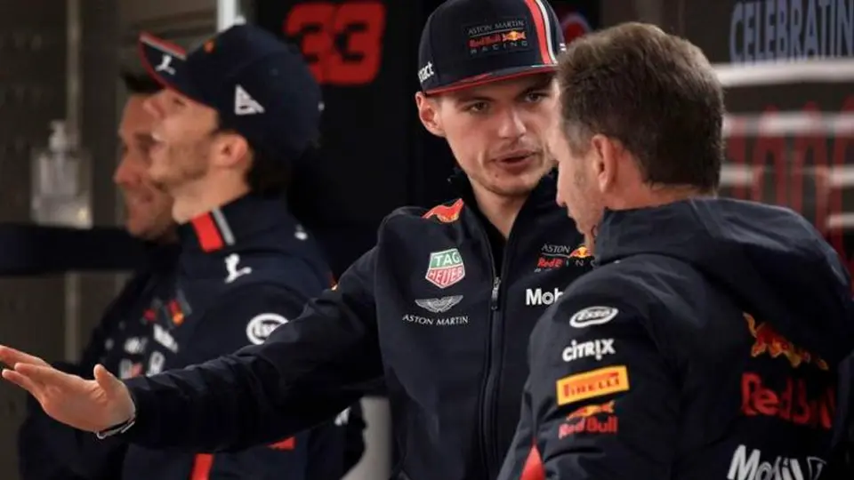 Max Verstappen frustrado por no alcanzar Checo en Azerbaiyán: "No sé que estoy haciendo mal"