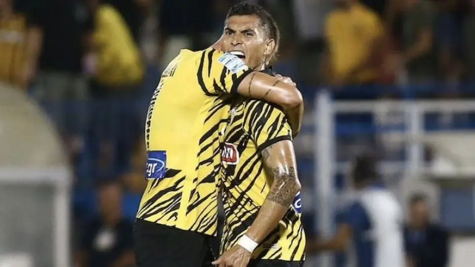 Orbelín Pineda marcó gol sobre el final en la victoria del AEK Atenas