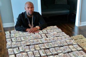 Floyd Mayweather gasta una fortuna en su Rolls Royce