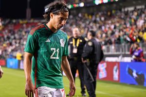 José Ramón Fernández revela que Diego Lainez prefería estar en el celular que entrenar con el Tricolor