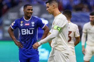 Cristiano Ronaldo hace gesto vulgar a los aficionados del Al Hilal tras gritos de ¡Messi, Messi!
