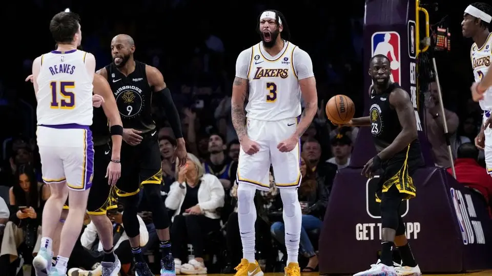 Lakers derrota a Warriors y cortan racha de victorias de Golden State