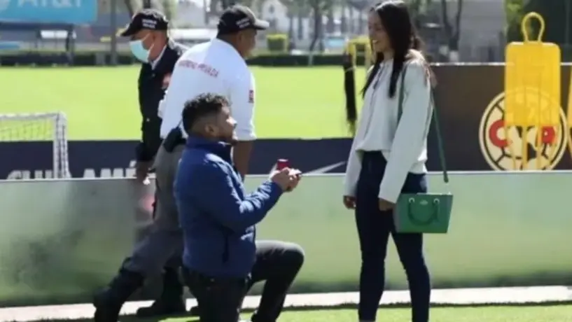 Club América: Aficionado pidió matrimonio en Coapa con ayuda de jugadores y staff