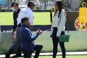 Club América: Aficionado pidió matrimonio en Coapa con ayuda de jugadores y staff