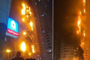 Se registra gran incendio en edificio residencial en Ajman, Emiratos Árabes