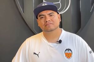 Aczino, invitado de 'lujo' en las instalaciones del Valencia