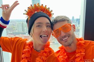 Reportero de ESPN hace polémica pregunta a novia de Santi Giménez: '¿Eres estúpida?'