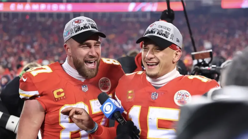 Mahomes y Kelce, la segunda pareja con más TD's en la historia de los Playoffs