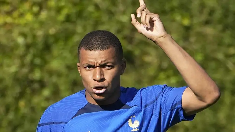 Pep Guardiola asegura que Manchester City no tratará de fichar a Kylian Mbappe