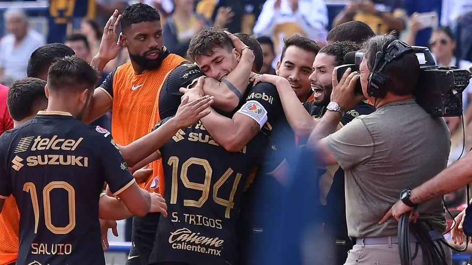 Dinenno tras sus 100 juegos en Liga MX: 'Algo que anhelé por ser tan representado por Pumas'