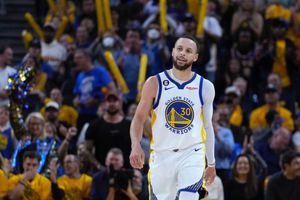 NBA Playoffs: Curry y Warriors evitan eliminación y obligan a 6to partido ante Lakers