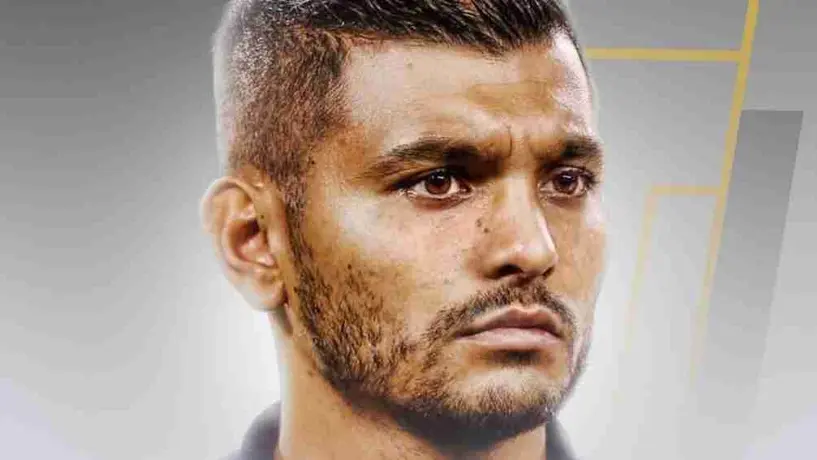 Tecatito Corona y Raúl Jiménez estrenan equipo de eSports