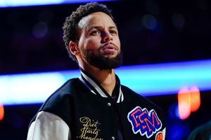 NBA: Curry se perderá al menos otras dos semanas con los Warriors por lesión