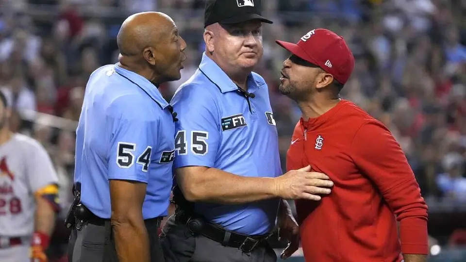 MLB: Grandes Ligas revisa incidente entre umpire y manager de Cardinals