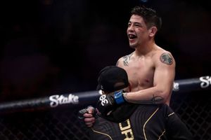 Brandon Moreno tras ganar su titulo de UFC: "Una disculpa pero ¡Viva México Perros!"