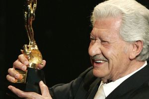 AMLO mandó condolencias por el fallecimiento de Ignacio López Tarso: "Excepcional protagonista"