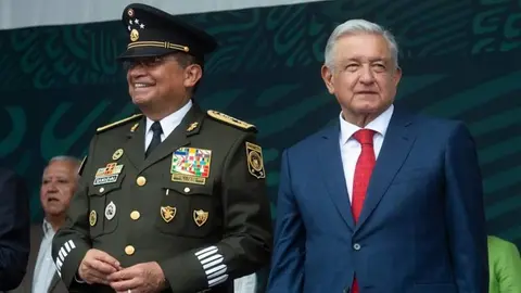 Secretario de Sedena explica adquisición del departamento mediante crédito inmobiliario de Banjercito