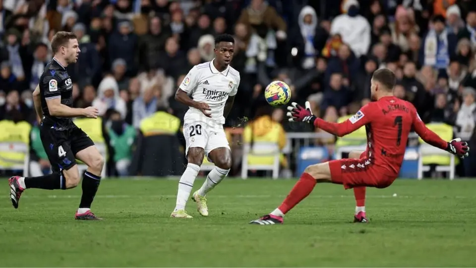 Real Madrid empató ante la Real Sociedad y pierde terreno en la lucha por el titulo