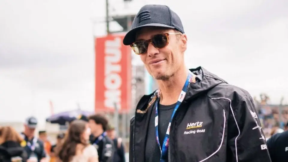 NFL: Tom Brady tira un dron en alta mar y se hace viral