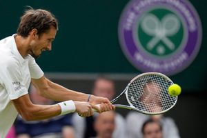 Wimbledon permitirá participación de tenistas rusos y bielorrusos