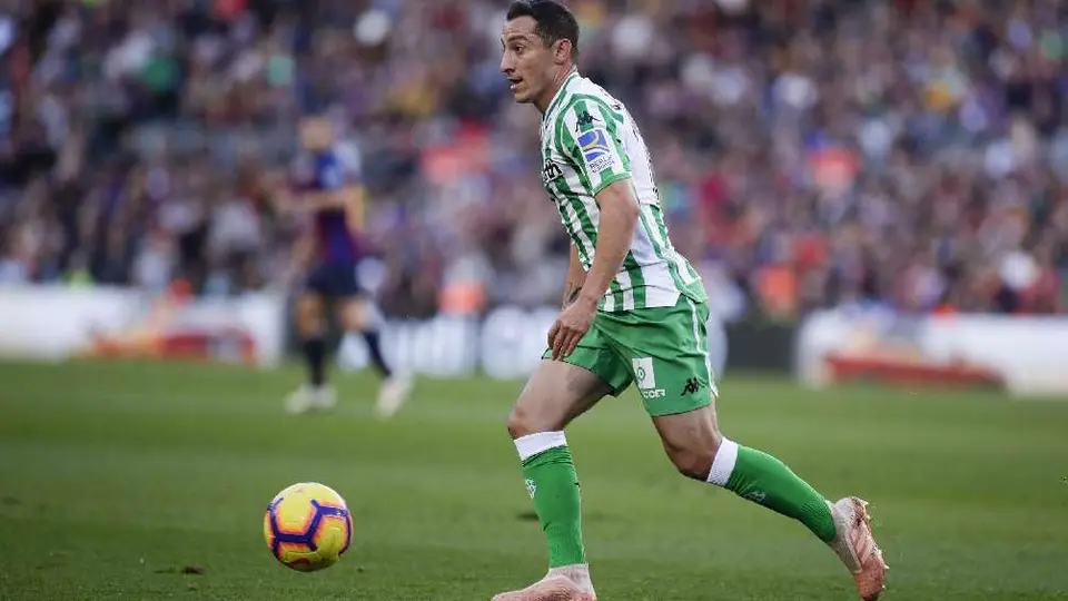 Guardado entró de cambio en victoria del Betis ante el Rayo que les asegura Europa League