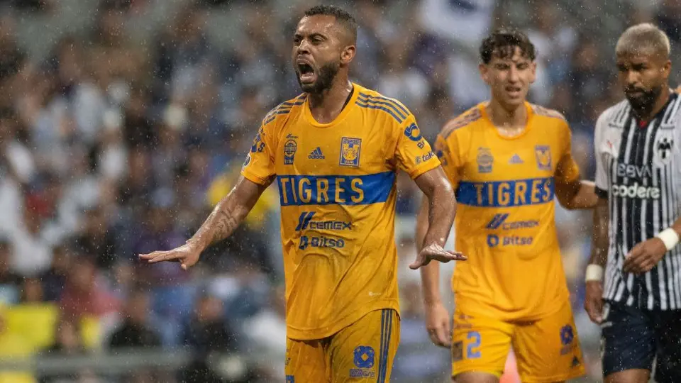 Tigres: Rafael Carioca regala su playera a niño en las gradas y conmueve a todo el mundo