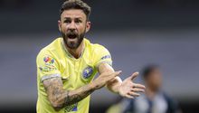 Layún sobre los que se cambian del América a las Chivas: "Tremendos traidores"