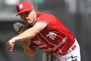 Roberto Espinoza, coach de pitcheo de Diablos Rojos: 'Se están ajustando los lanzamientos'