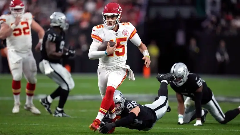 NFL: Kansas City vencen a los Raiders y aseguran liderato en la Conferencia Americana