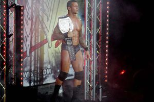 ¿El fin de Randy Orton? Doctores de WWE le recomendaron no volver a luchar