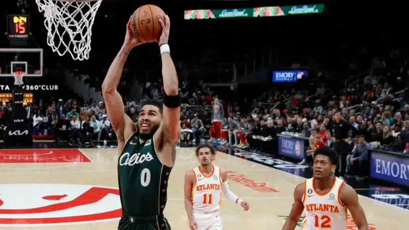 Boston Celtics se impuso a los Hawks y mantiene el paso por la cima de la Conferencia Este