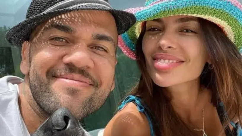 Esposa de Dani Alves, Joana Sanz, borra fotos con el brasileño en Instagram
