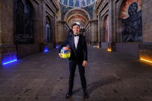 Checo Pérez celebra los 200 años de Jalisco como estado libre y soberano