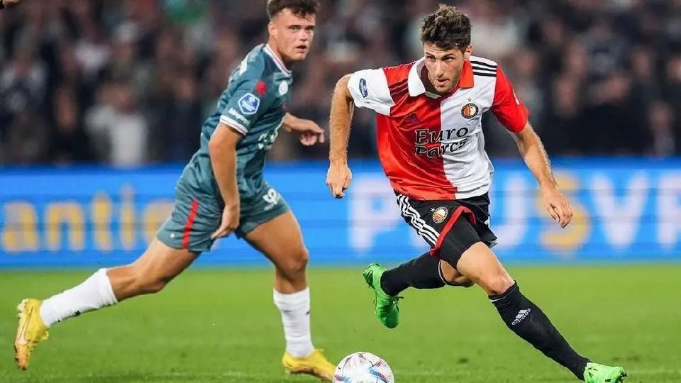 Santi Giménez y el Feyenoord sufrieron en la victoria ante el Groningen en la Eredivisie