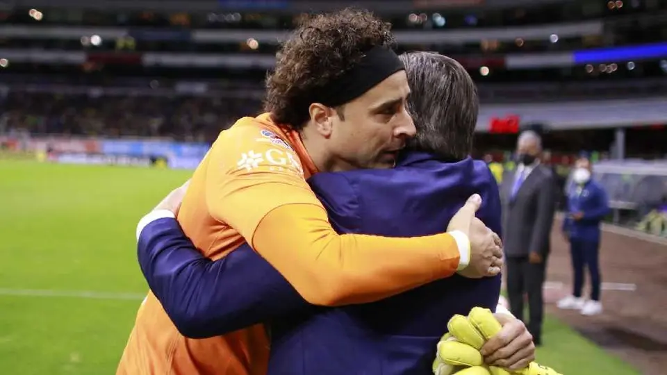 Miguel Herrera elogió el buen momento de Ochoa: “Abucheos los convierte en buenas actuaciones”