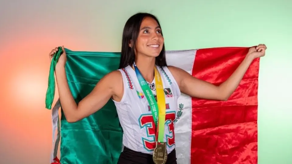 Diana Flores, medallista de oro en Flag Football, anunciará selección del draft de los Broncos