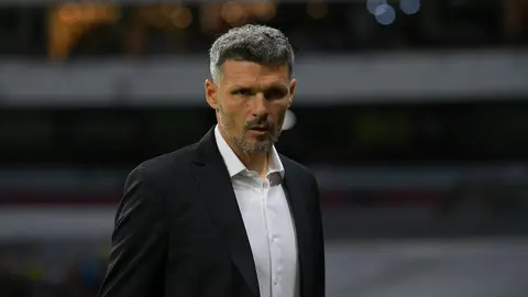 Tano Ortiz: Periodista se confunde y pregunta por jugadores del Atlas; así reaccionó el DT de América
