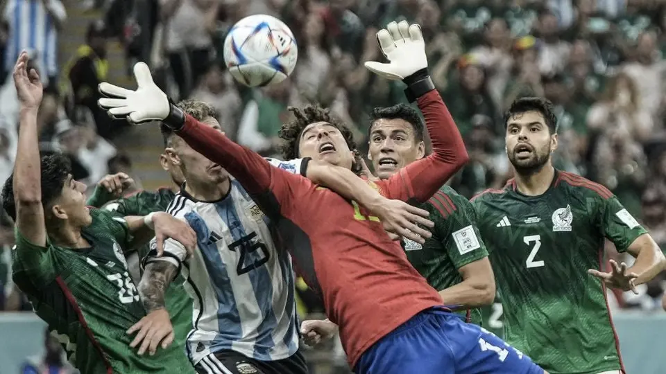 Memo Ochoa en el top 10 de porteros con más porterías imbatidas del siglo XXI