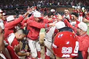 Diablos Rojos hilvanaron 6 carreras en extra innings para romper racha negativa