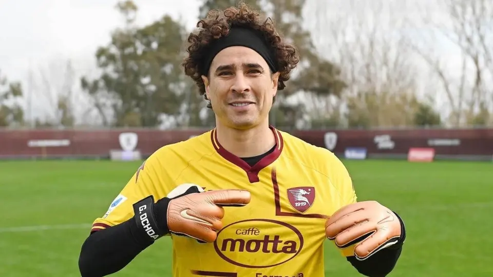 Memo Ochoa: Hizo su debut con el Salernitana en partido amistoso