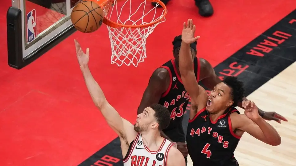 Bulls remontan de visita a Raptors y van por último boleto a Playoffs vs Miami Heat
