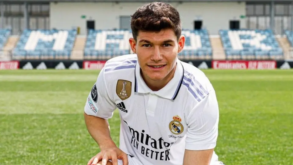Fran García es presentado con el Real Madrid: "Es un orgullo poder volver"