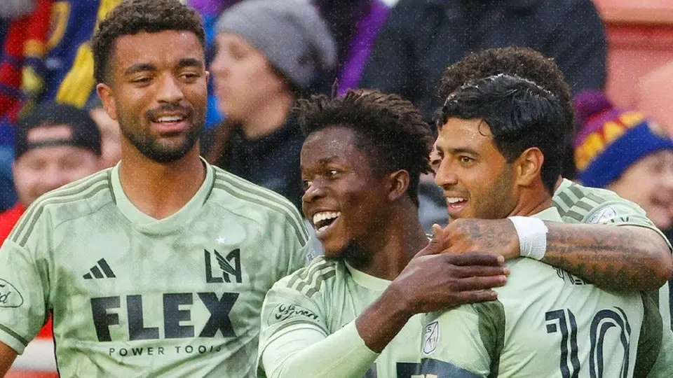 Carlos Vela asiste en la victoria de LAFC ante Real Salt Lake en la MLS