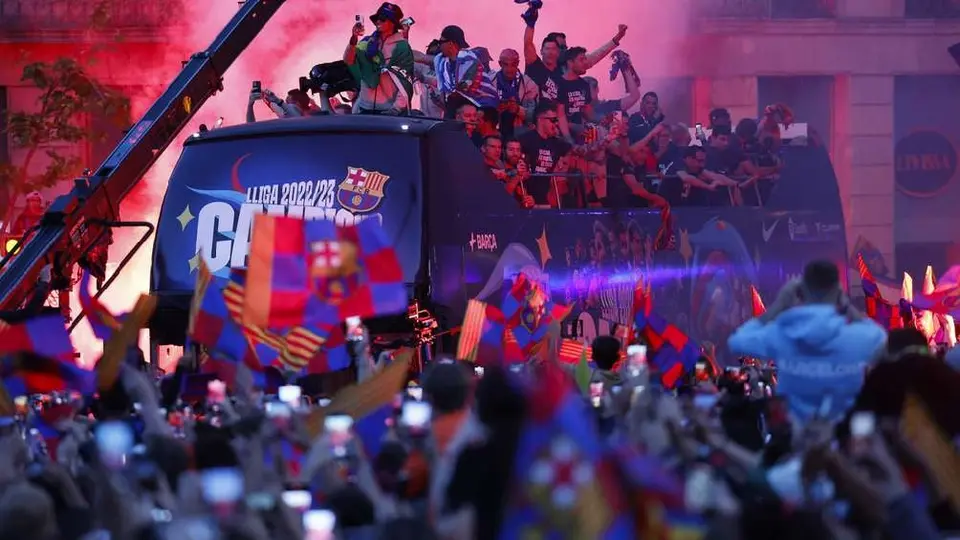 ¡Barcelona está de fiesta! Los equipos varonil y femenil celebraron sus títulos de Liga