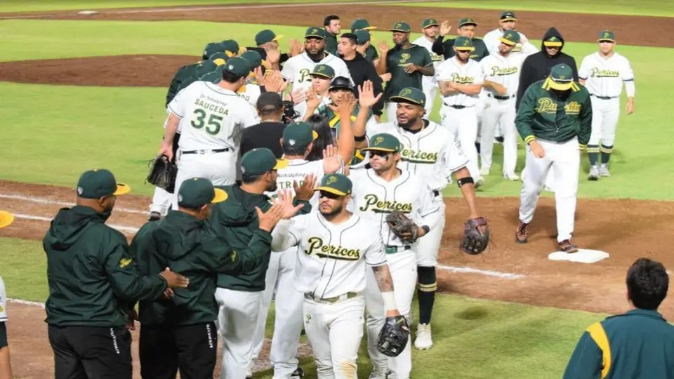 Pericos remonta a Diablos Rojos y empata la serie