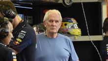 Helmut Marko arremete contra Verstappen por 'robo' de vuelta rápida a Checo: 'Típico de Max'