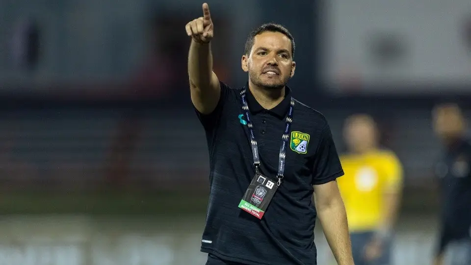 Larcamón: "Brindaremos el máximo para ganar"